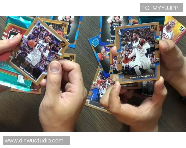 整盒球星卡足球收藏开箱揭秘满满惊喜与稀有珍藏体验